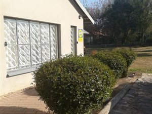1 Bed Garden Cottage in Randpark Ridge