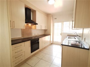 3 Bed Simplex in River Club