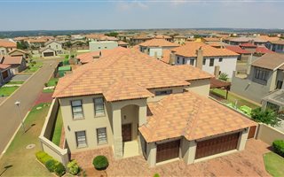 4 Bedroom House in Monavoni