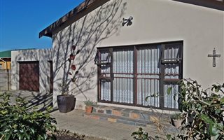 3 Bedroom House in Noordhoek