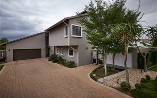 4 Bedroom House in Carlswald North Estate