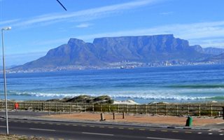 2 Bedroom Apartment in Bloubergstrand