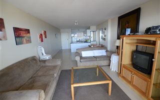 2 Bedroom Apartment in Bloubergstrand