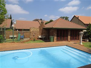 2 Bed Duplex in Clubview