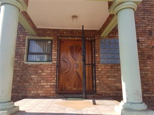 10 Bed House in Erasmia