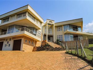 5 Bed House in Umtentweni
