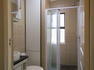 2 Bed Flat in Westbrook