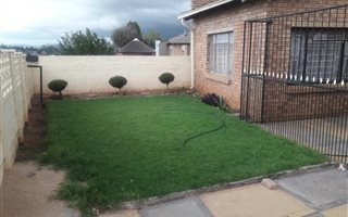 2 Bedroom House in Mofolo Central