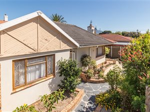 4 Bedroom House in Plumstead
