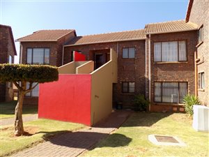 2 Bed Townhouse in Mondeor