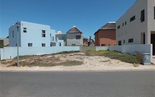249 m² Land available in Waterfront
