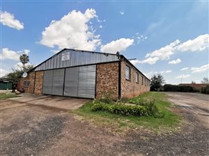 2000 m² Industrial space in Rosslyn