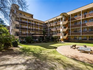 3 Bed Apartment in Turffontein