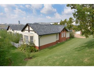 3 Bedroom House in Waterfall Estate