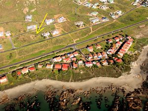 711 m² Land available in Britannica Heights