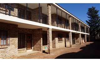 2 Bedroom Flat in Bult East