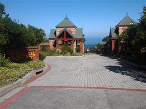 898 m² Land available in Herolds Bay