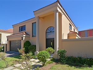 4 Bedroom House in Woodmead