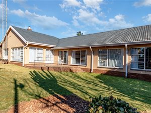 4 Bed House in Constantia Kloof