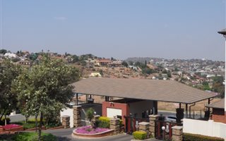 3 Bedroom Townhouse in Oakdene