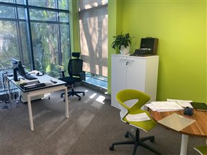 212 m² Office Space in Westville
