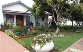 1 Bedroom Apartment in Hoekwil