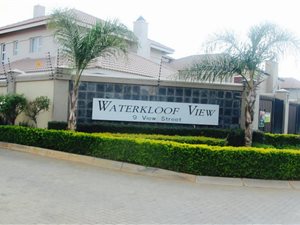 641 m² Land available in Rietvalleirand
