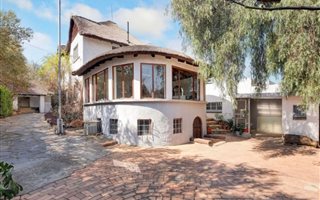Commercial space in Parktown North