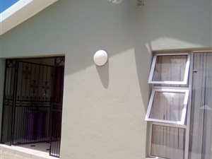 4 Bed House in Pacaltsdorp