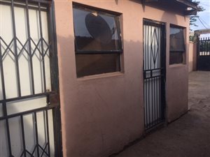 2 Bed House in Mahube Valley