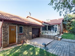 3 Bed Simplex in Newlands