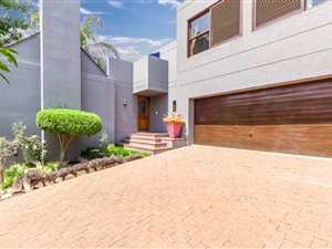 4 Bed House in Dainfern