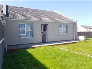 2 Bed House in Strandfontein