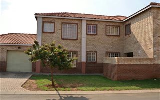 3 Bedroom Apartment in Rustenburg