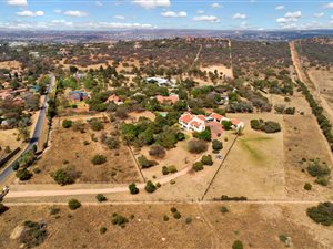 5 Bed House in Kyalami AH