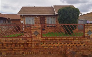 2 Bedroom House in Lakeside