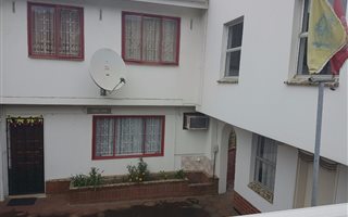 3 Bedroom Duplex in Eastbury