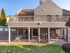 3 Bed Cluster in Bedfordview