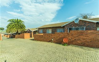 3 Bedroom Townhouse in Maraisburg