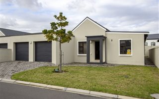 3 Bedroom House in Sandbaai