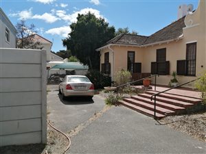300 m² Land available in Plumstead