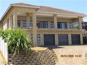 4 Bed House in Dana Bay