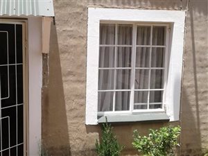 2 Bed Townhouse in Alberton