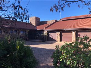 8684 ha Farm in Brentwood