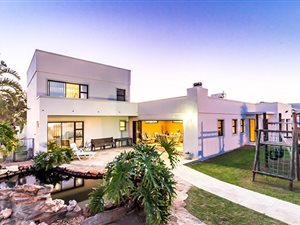 4 Bed House in Goedemoed