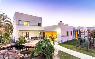 4 Bedroom House in Goedemoed