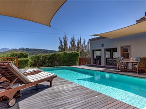 5 Bed House in Sir Lowrys and surrounds