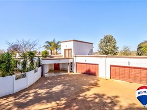 8566 m² Farm in Brentwood Park