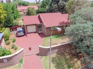 3 Bedroom House in Birchleigh North
