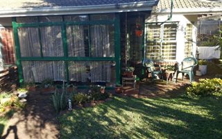 1 Bedroom Garden Cottage in Hillcrest Central